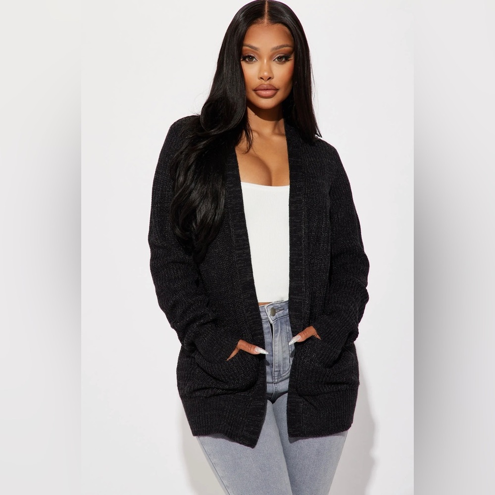 Fashion Nova Zoe two pocket cardigan black/charcoal size Medium